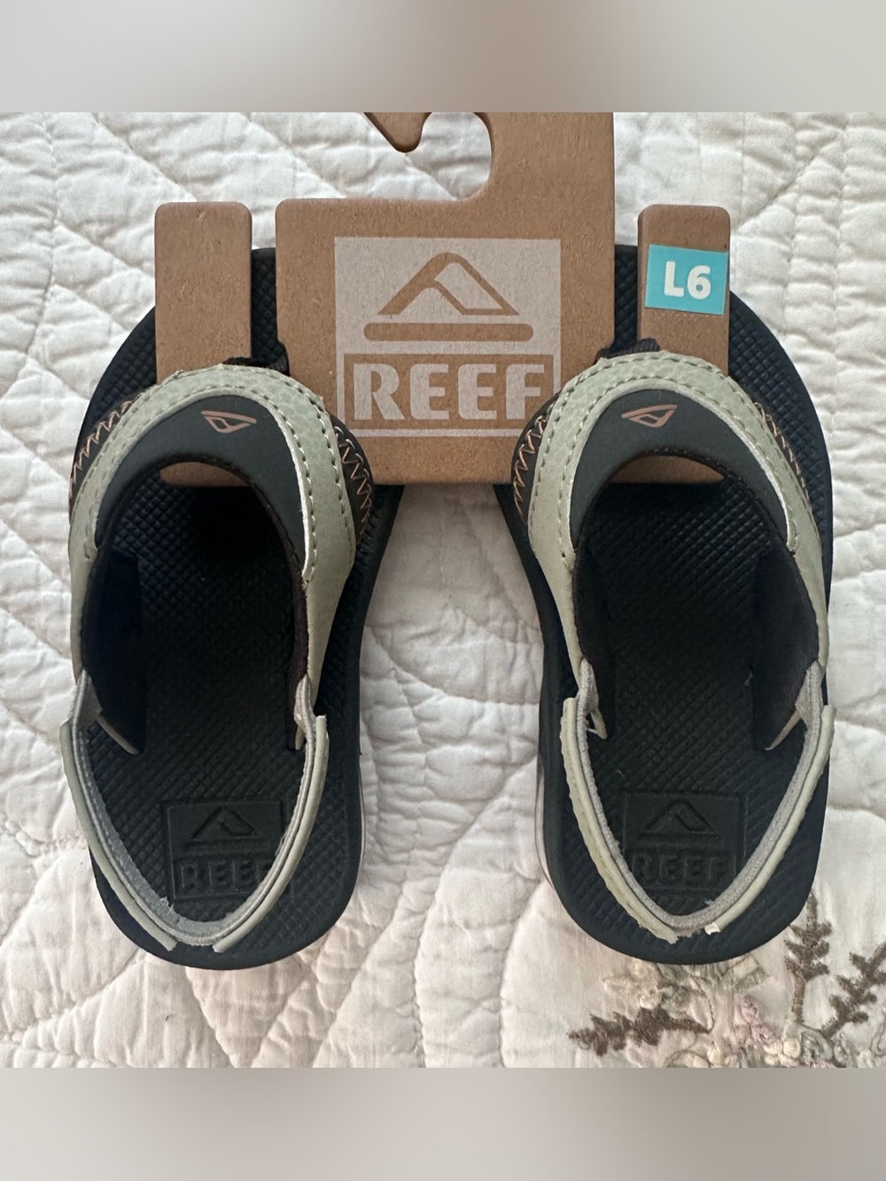 NWT~Reef Toddler Black and Tan Sandals, Size L6